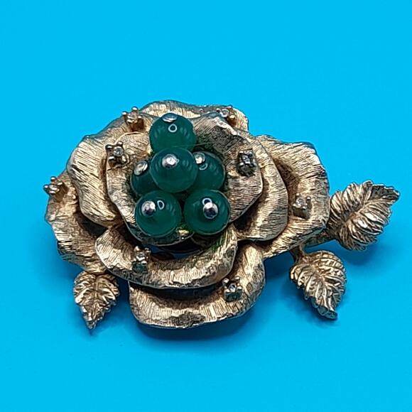 Vintage Gold Tone Rose Brooch, Green Lucite Beads Center, 2 Inches, Mid-Century - Picture 5 of 11